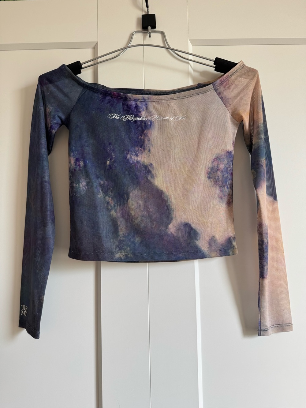 The Met x Pacsun Claude Monet Off-The-Shoulder Long Sleeve Cropped Top XS